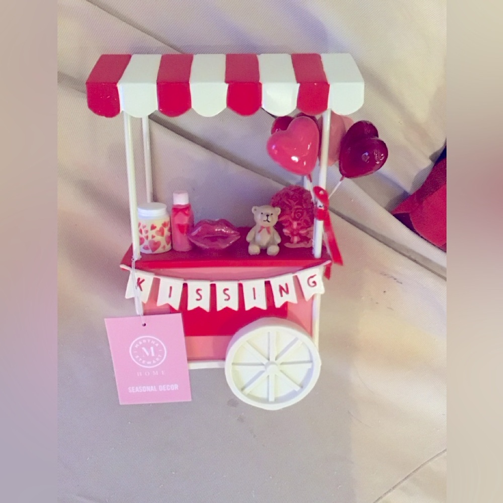 Valentine Day Home Decor Martha Stewart Cute Bear Balloons Cart New with tags